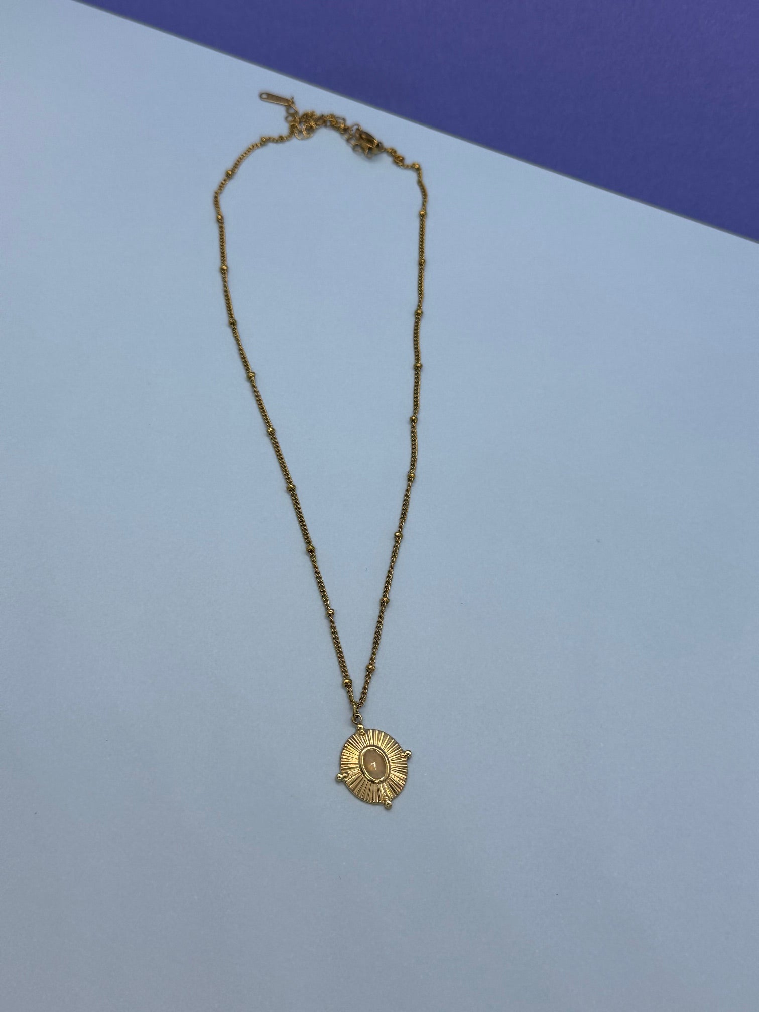 Collier avec pendentif
