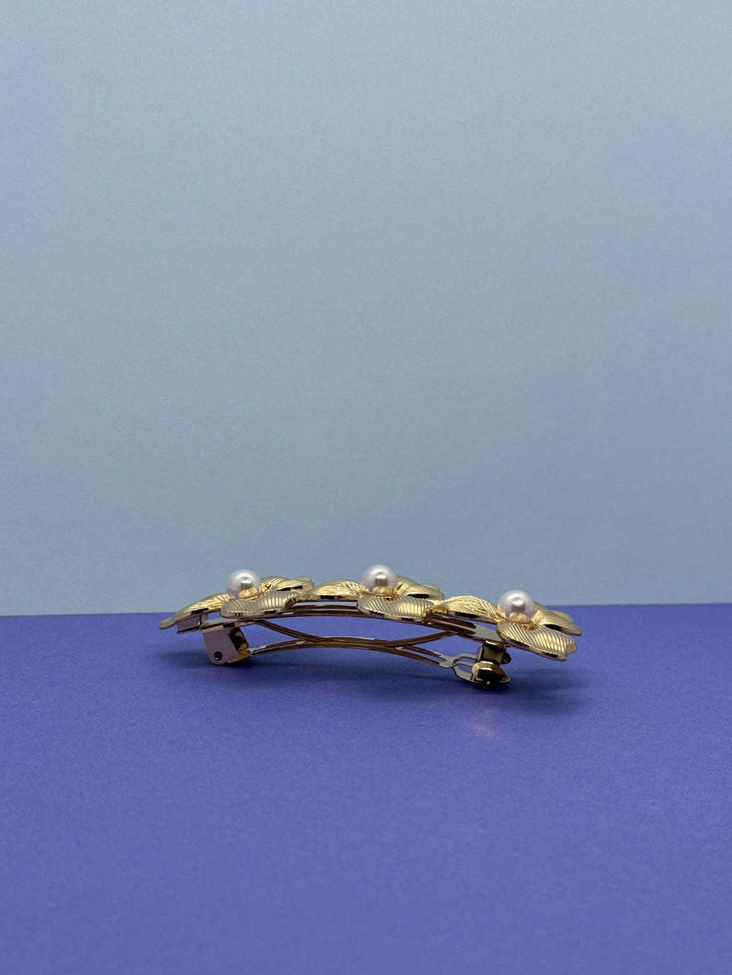 Barrette dorée pour les cheveux
