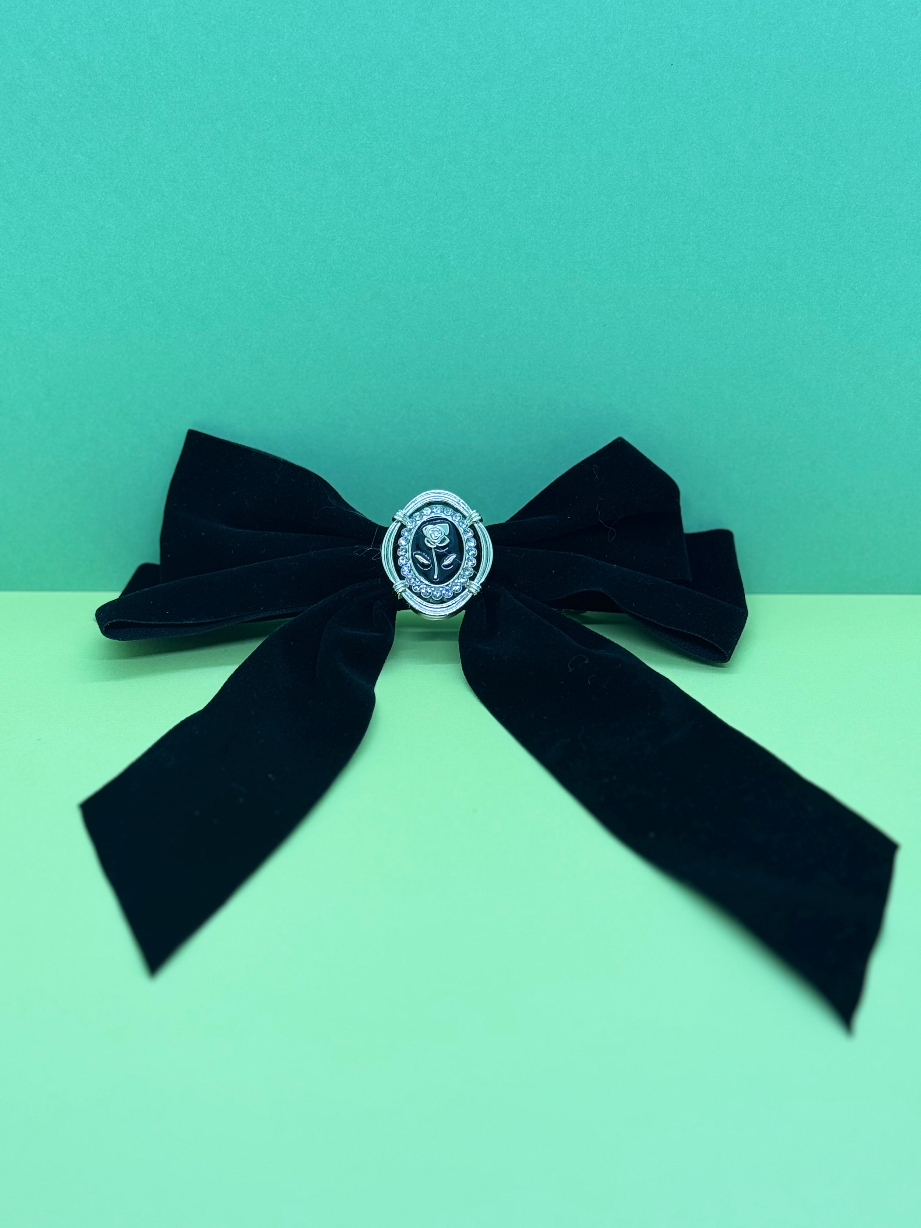 Barrette avec nœud en velours